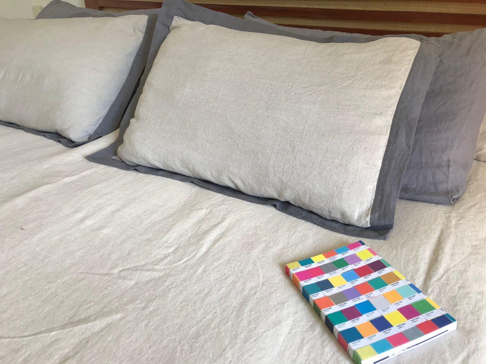 Funda de Almohada Natural con Borde Gris-3