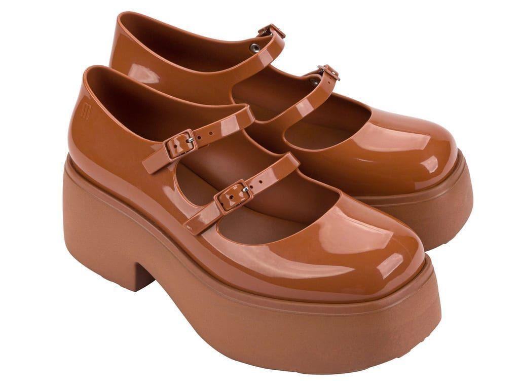 Ballerina Farah Melissa Marrón-1