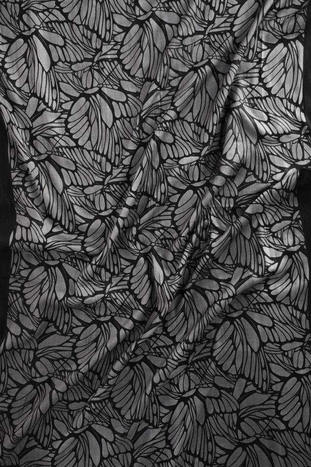 Pañuelo Wings Negro Humana-2