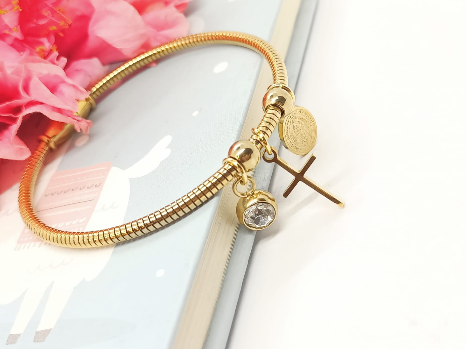 Pulsera Magnética Virgen Guadalupe enchapada en oro 18kl-3