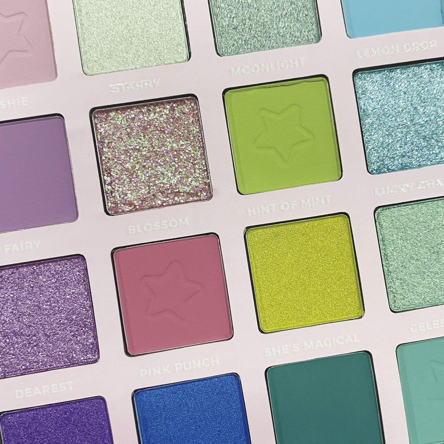 Pack Paleta De Sombras "Life In Pastel" BeBella Cosmetics + Set 12 Brochas Holo Fun y Estuche Beauty Creations-3