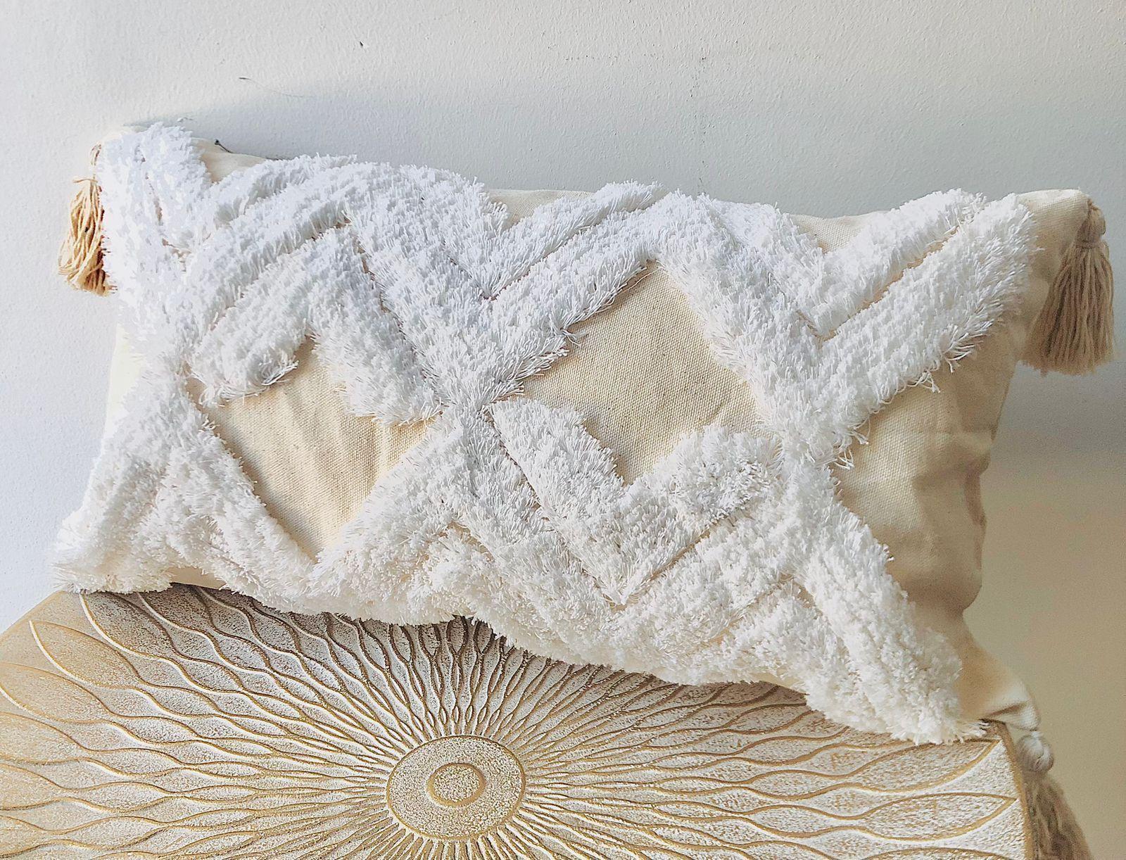 cojin bohemio beige 30cm X 50cm cbhr06-0