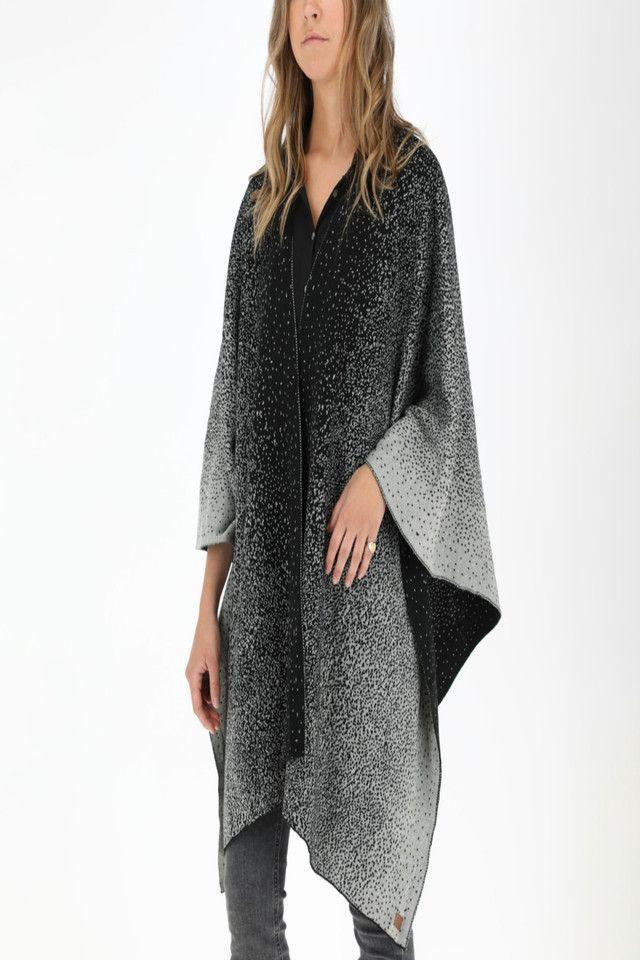 Poncho Negro Lurex Humana-2