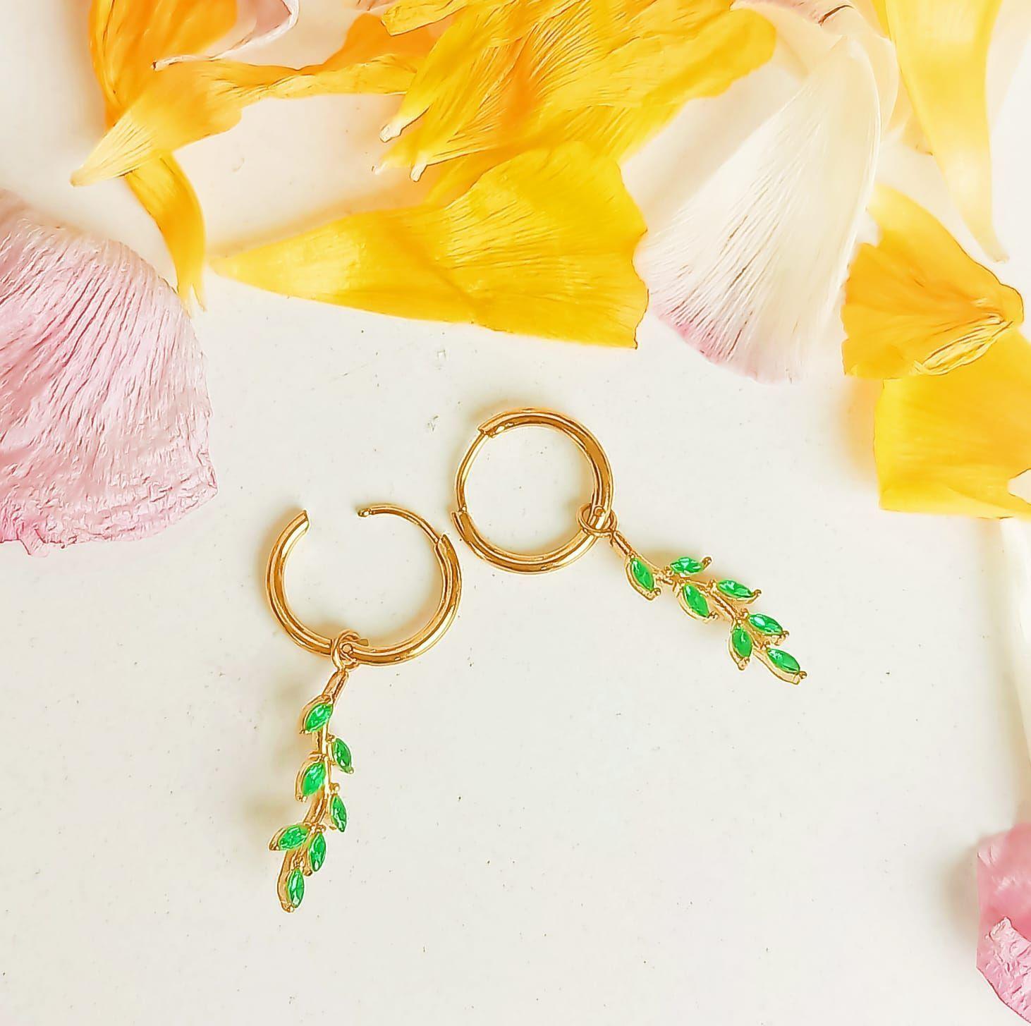 Argollas Aros Hiedras Huggies circonio verde Chapada En Oro 18k-5