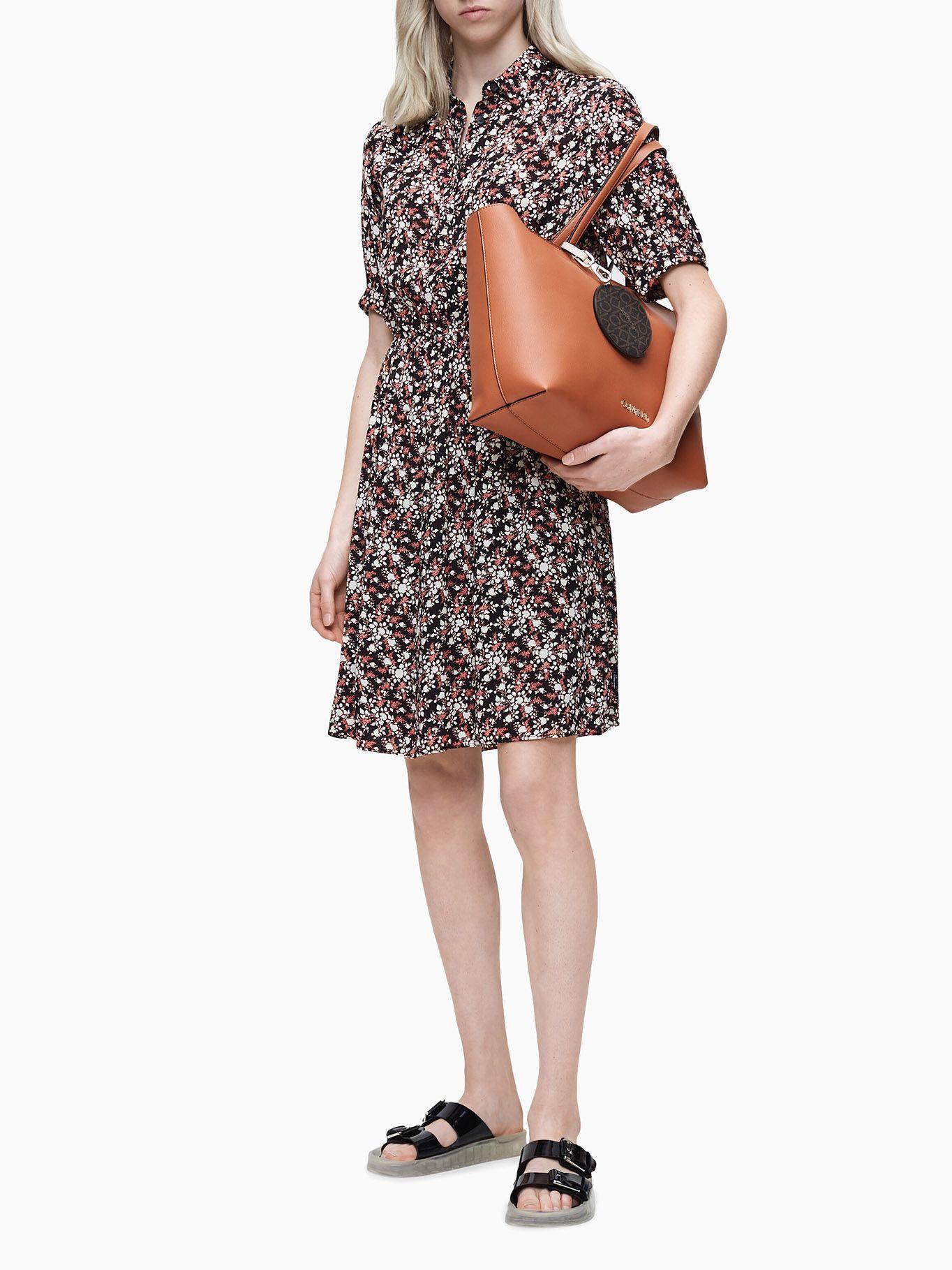 Cartera Shopper CK Must Cuoio Calvin Klein-3