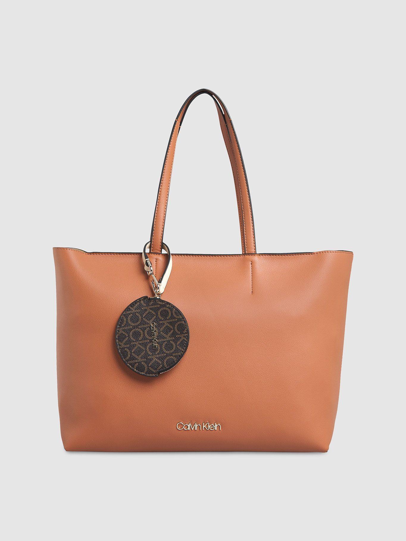 Cartera Shopper CK Must Cuoio Calvin Klein-0