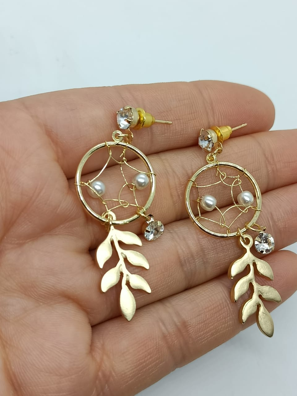 Aros aretes largos atrapa sueños zirconia perla dorados atrapasueños-3