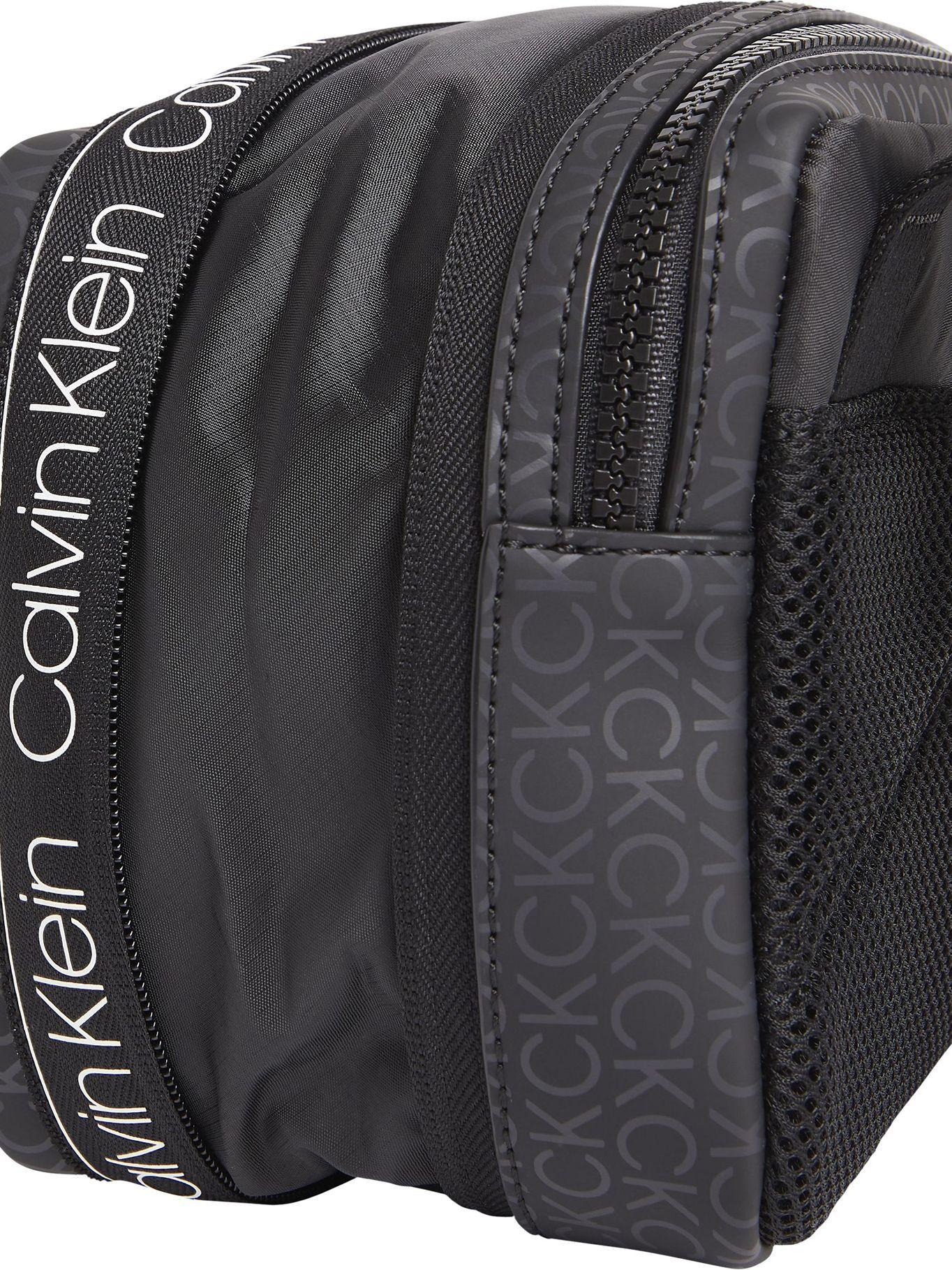 Messenger Light Weight Negro Calvin Klein-3