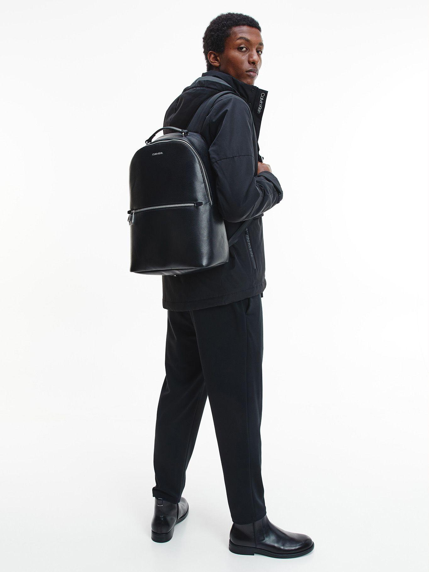 Mochila Minimalism Negro Calvin Klein-4