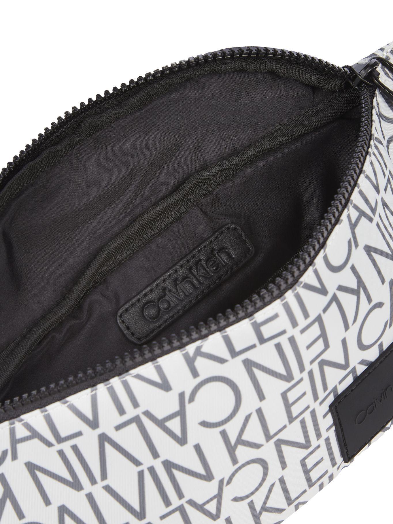Banano Waistbag Mono Negro Calvin Klein-2