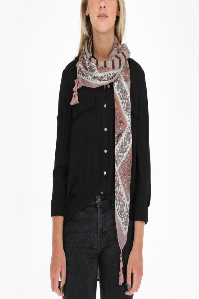 Pañuelo Floral Rosa i-D-0