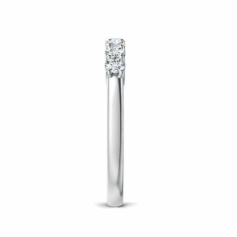 ANILLO DE COMPROMISO CON SIETE BRILLANTES MOISSANI-1