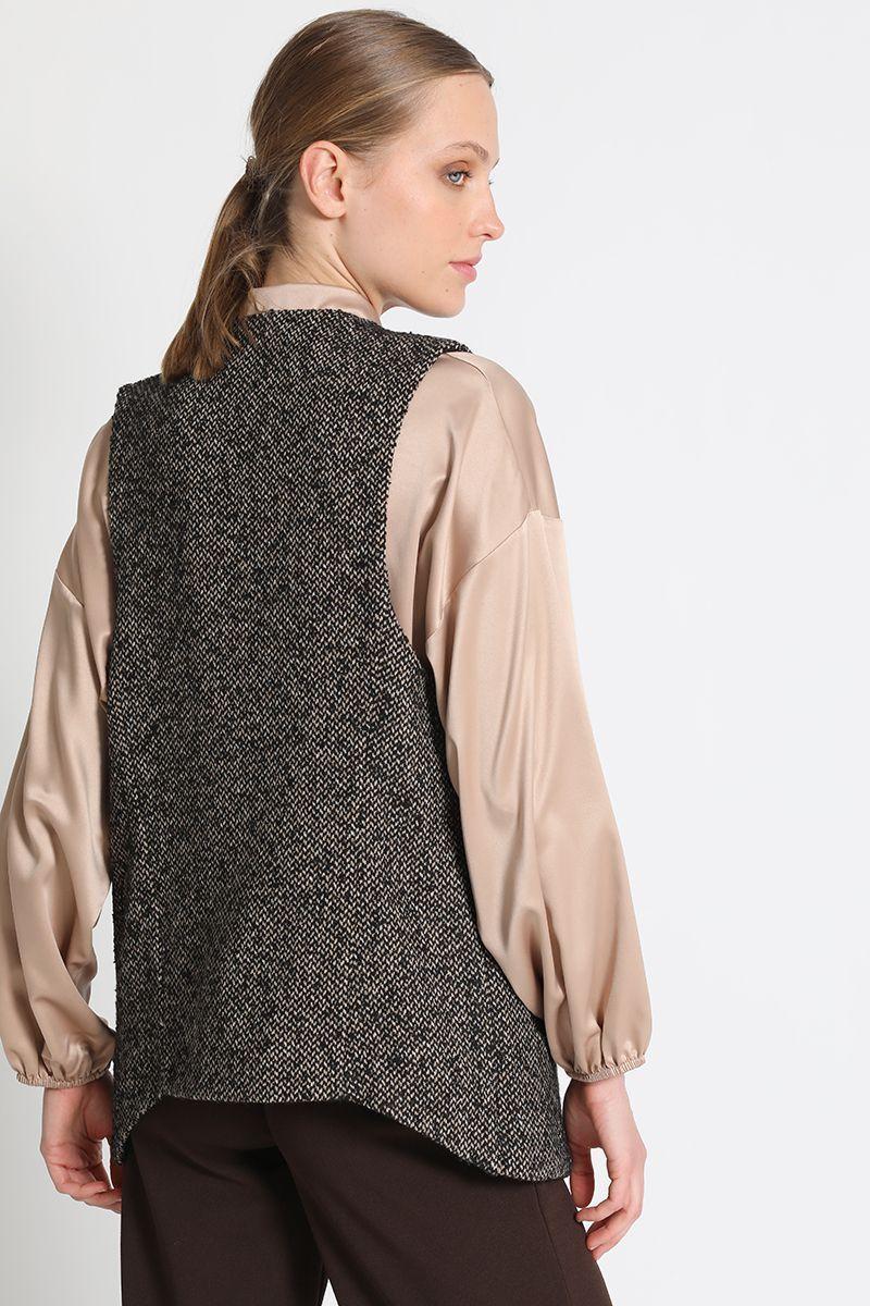 Chaqueta Fantasia Sin Mangas Negro Liola-3