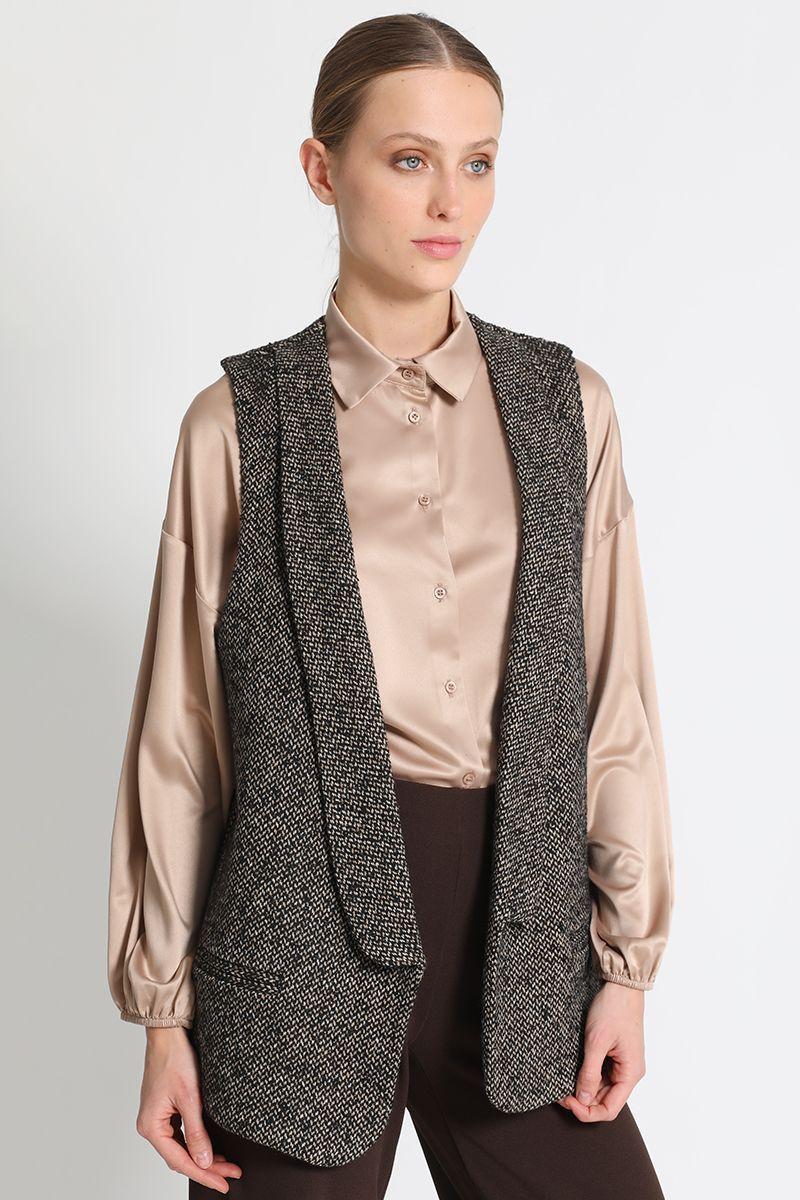 Chaqueta Fantasia Sin Mangas Negro Liola-1