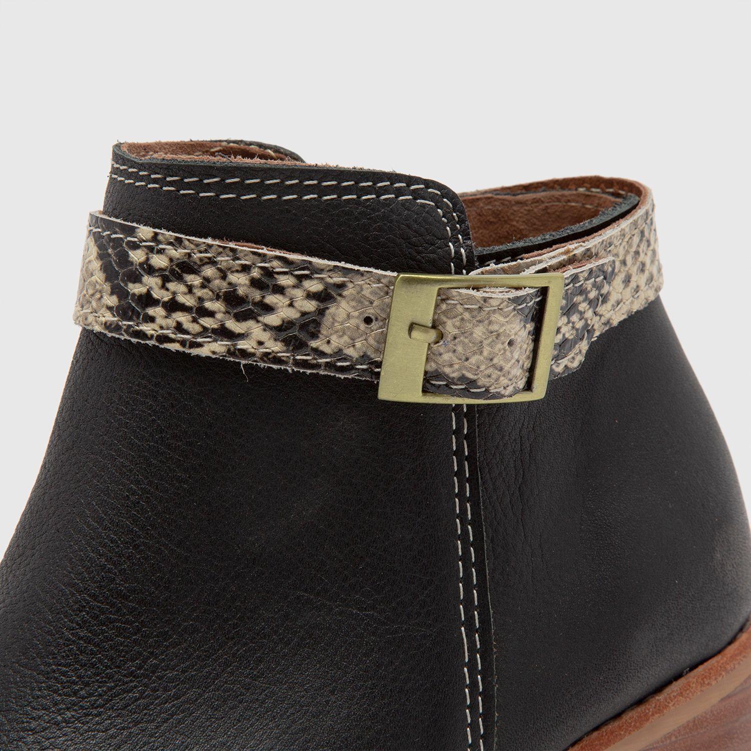 Botín Casual Clara Negro Reptil-2