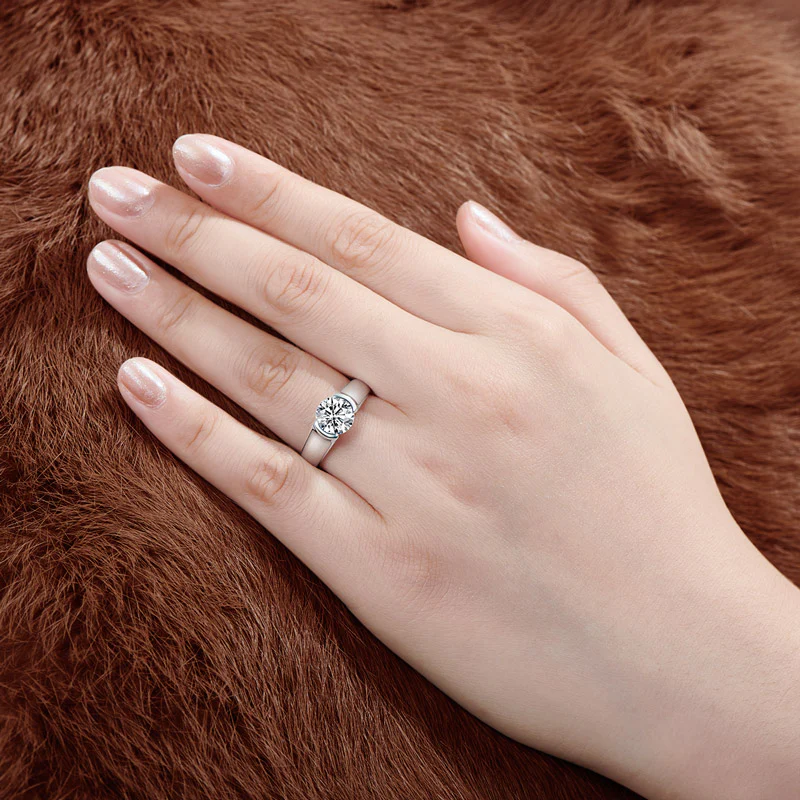 ANILLO DE COMPROMISO MORGAN BEZEL 2CT-2