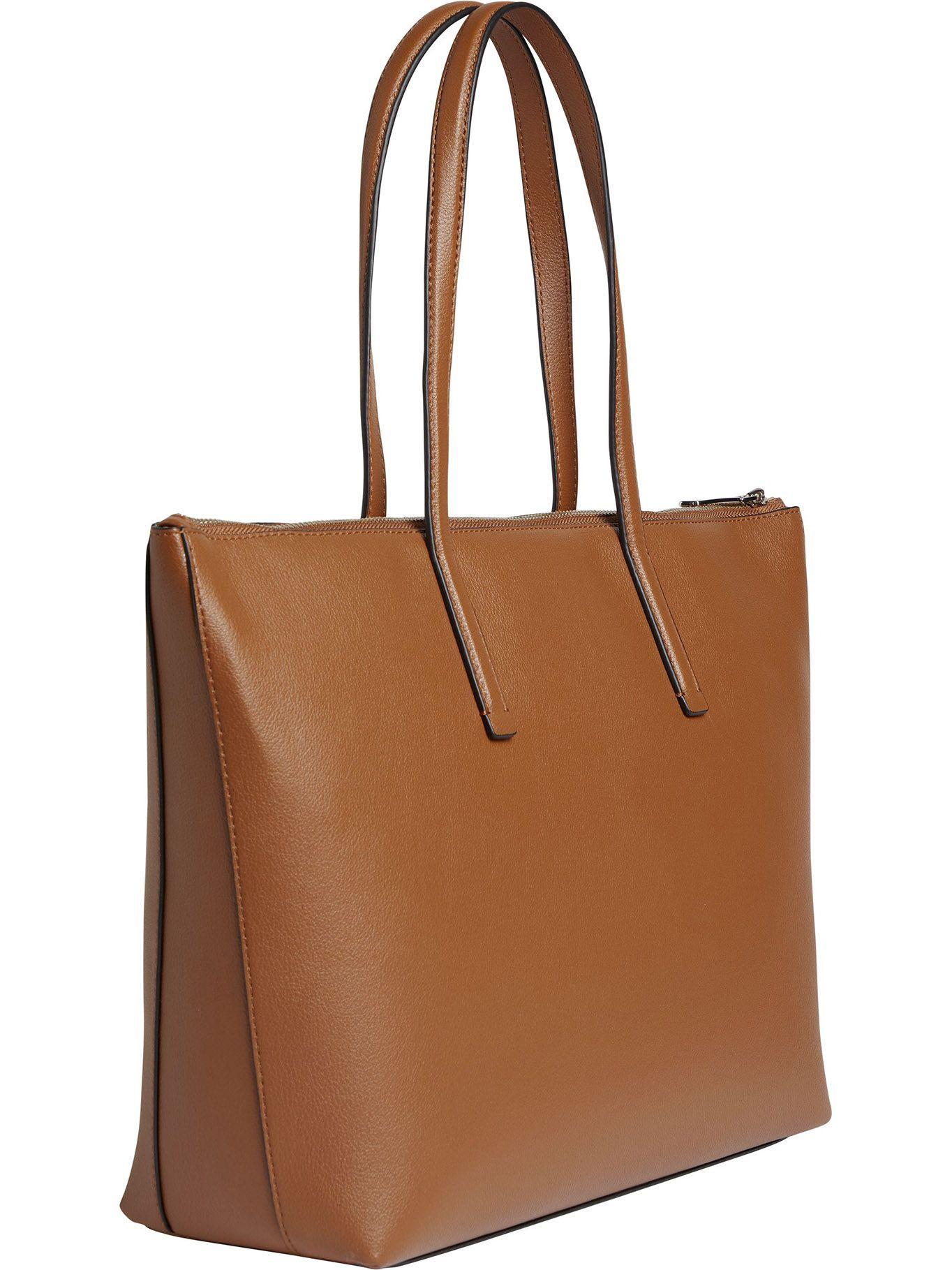 Cartera Tote Ck Must Pocket Café Calvin Klein-1