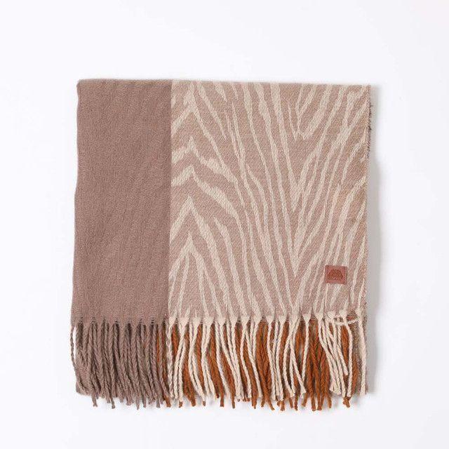 Manta Beige Susi Humana-0