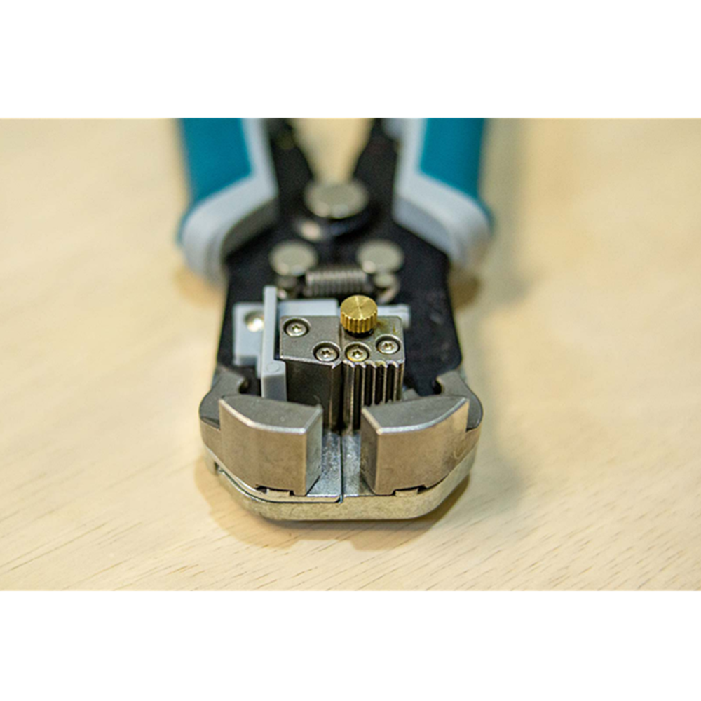 Alicate Pelacable Automático 3 En 1 Multiuso Total-1