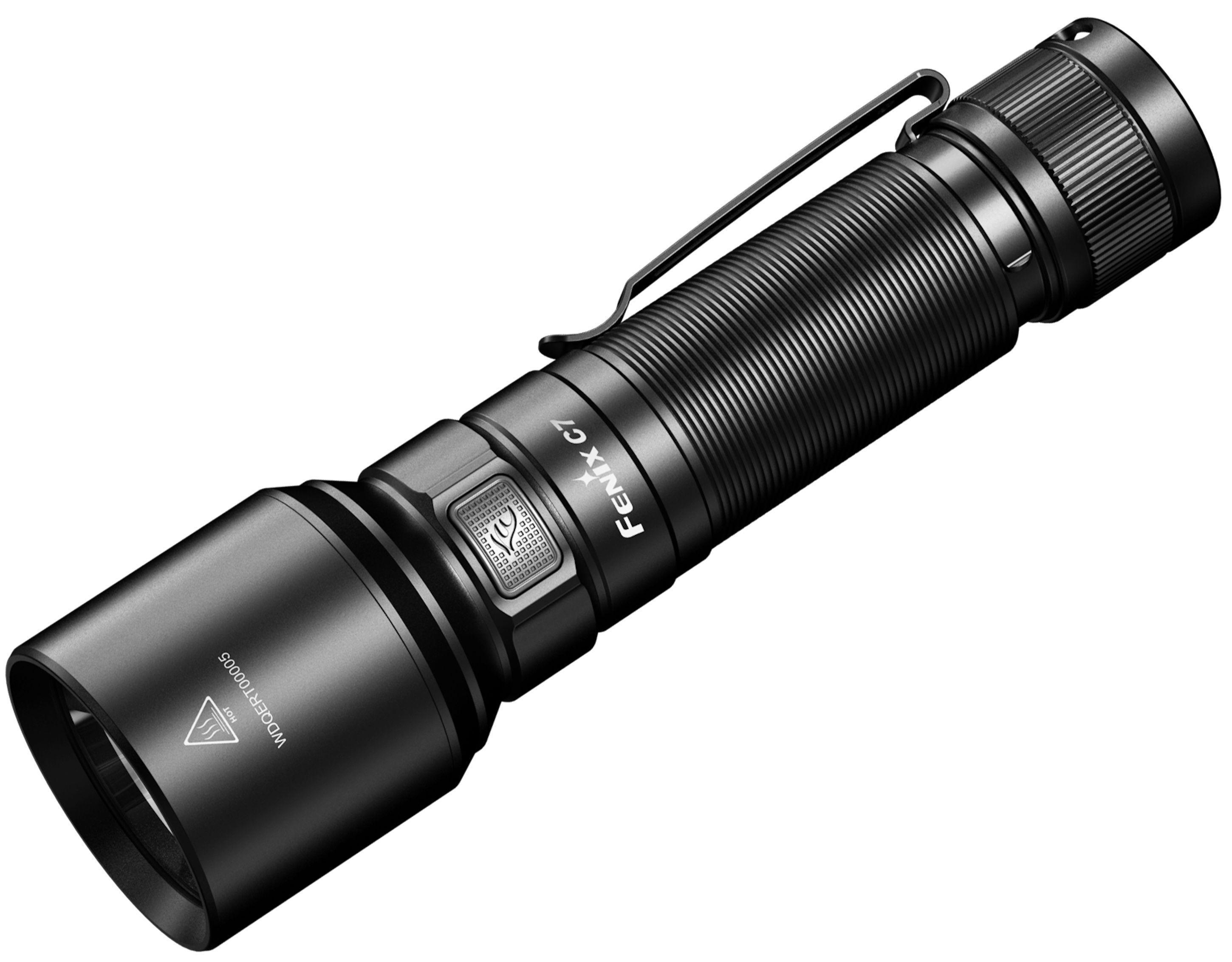 Linterna Fenix C7, con 3000 lumenes. Ilumina a 470-0