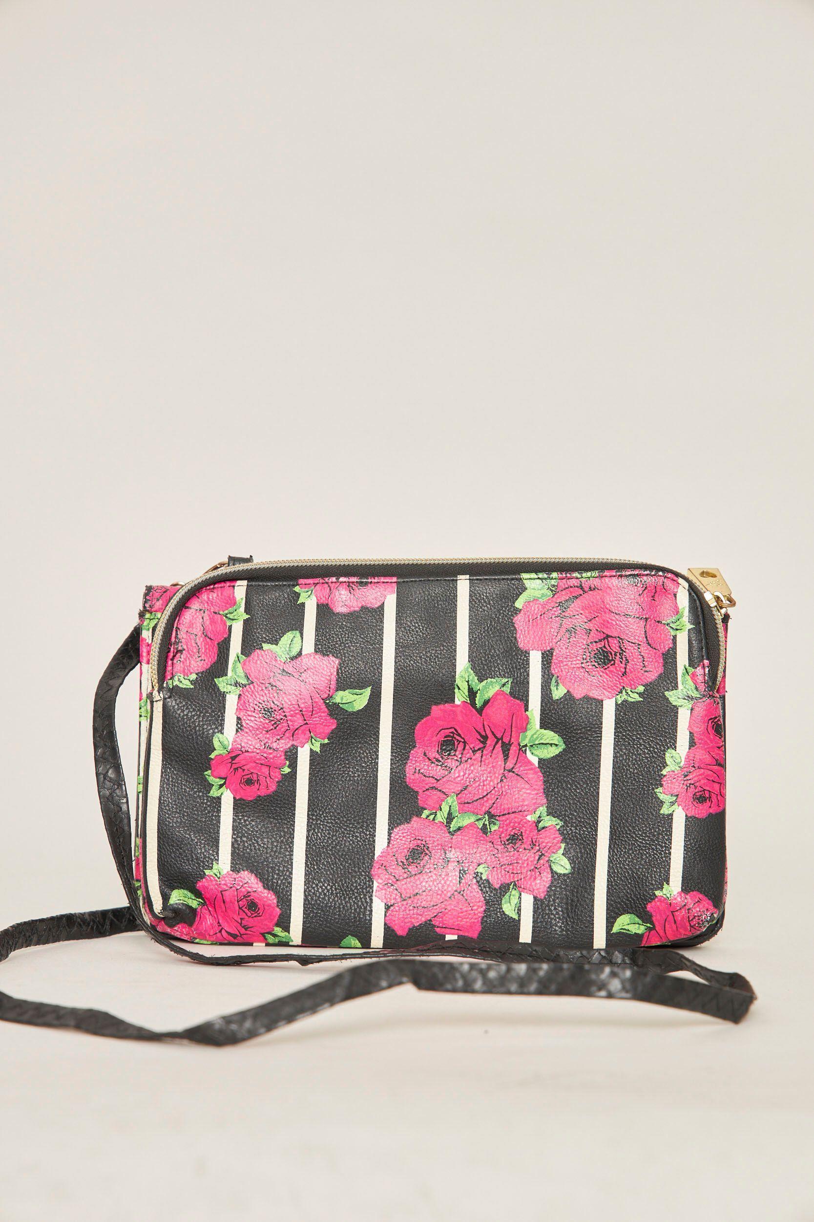 Cartera casual  multicolor betsey johnson talla M-3