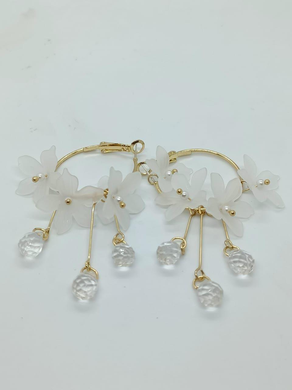Aros pendientes largos flores blanco pétalos primaveral-2