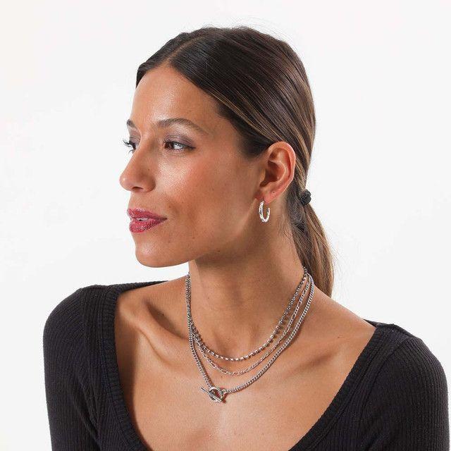 Collar Corto Plateado Espe Humana-1