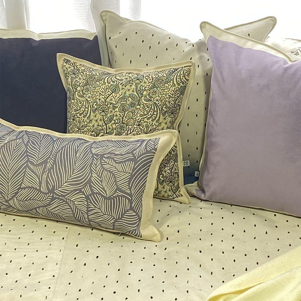 Cojin Lucia 3, 70x35-2