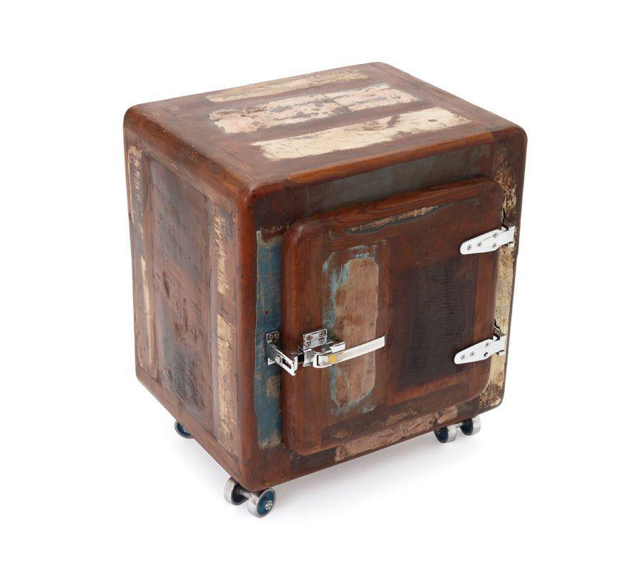 Velador Ballia hecho de madera reciclada y tiradores metálicos-3