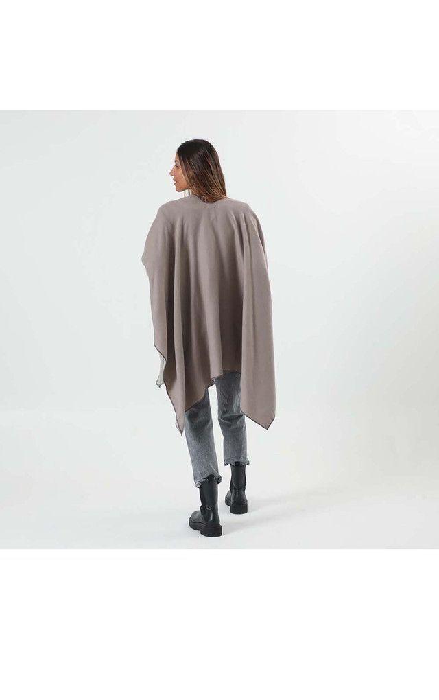 Poncho  Beige Juana Humana-2