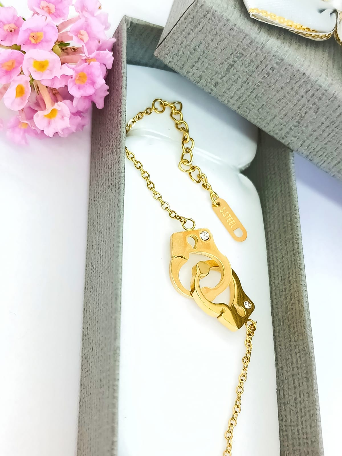 Pulsera de acero chapado en oro 18kl Esposas con Zirconios-4