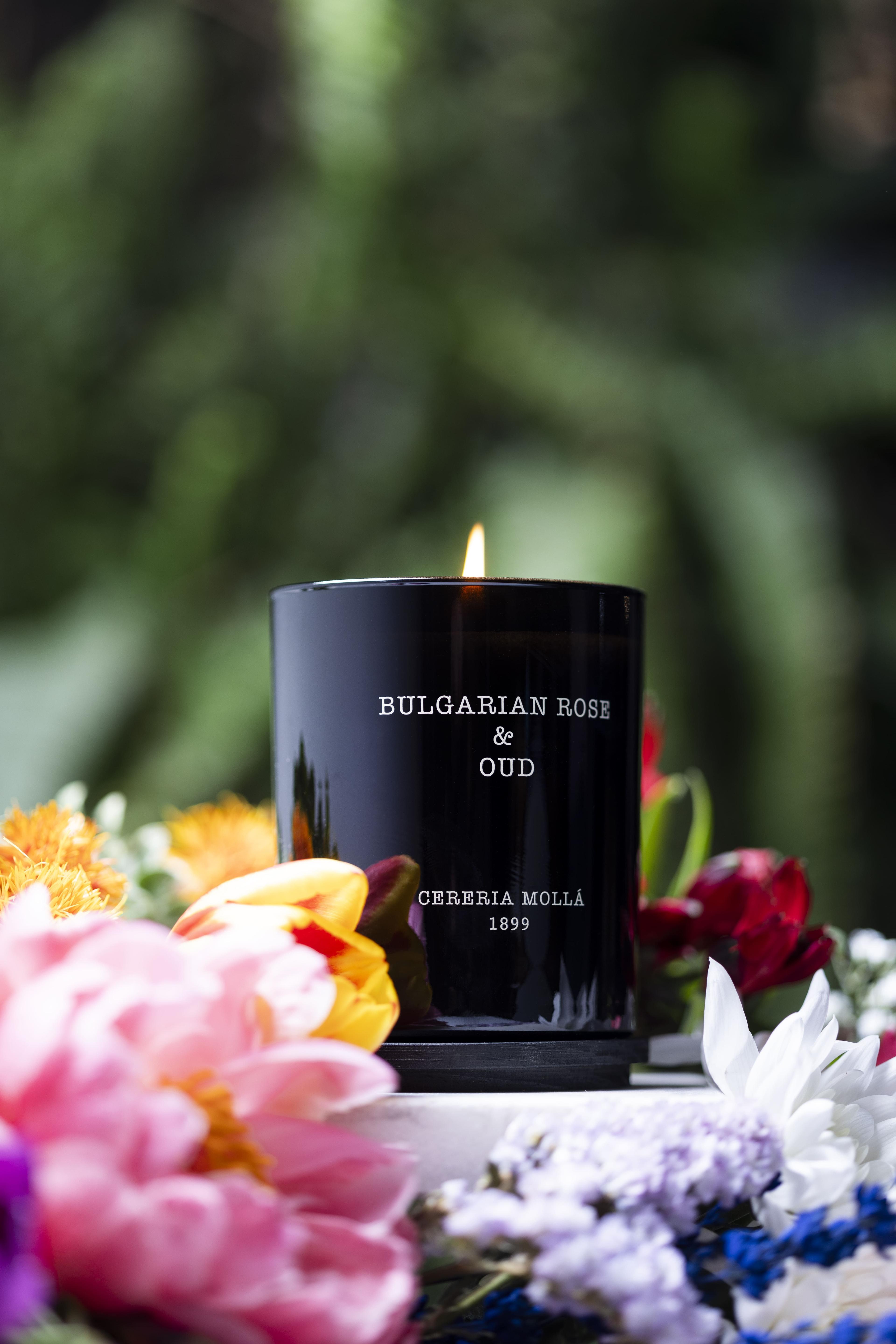 VELA AROMA BULGARIAN ROSE & OUD  230 GR-0
