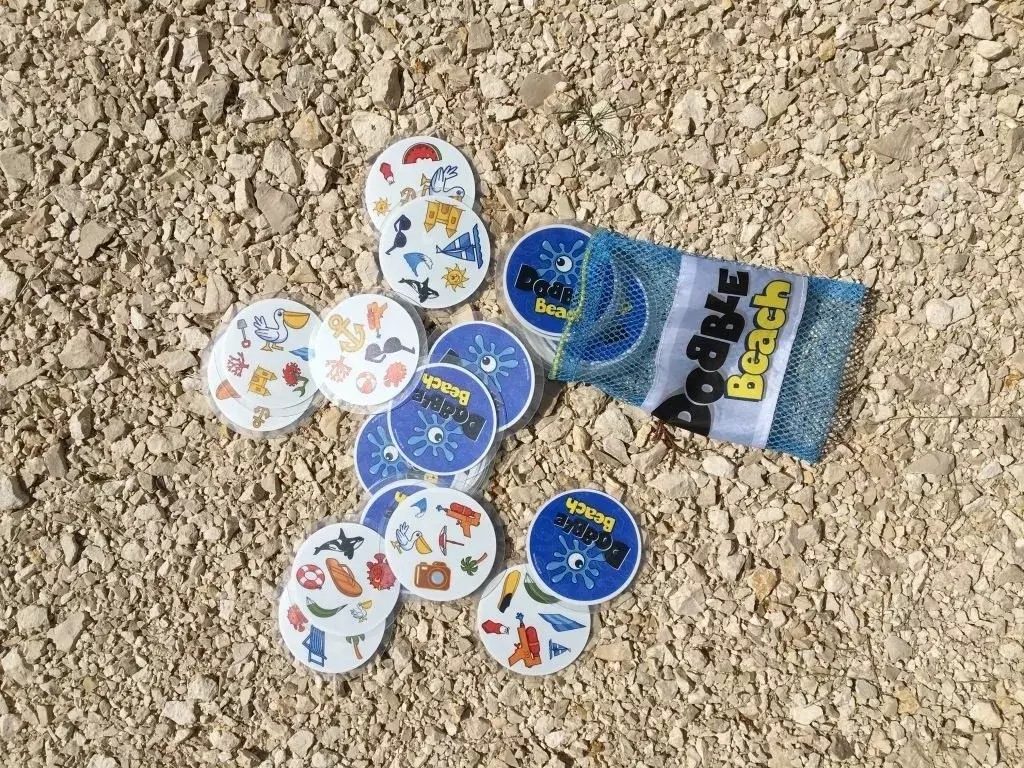 Juego Dobble Beach - Resistente Al Agua - Juego de Mesa -2