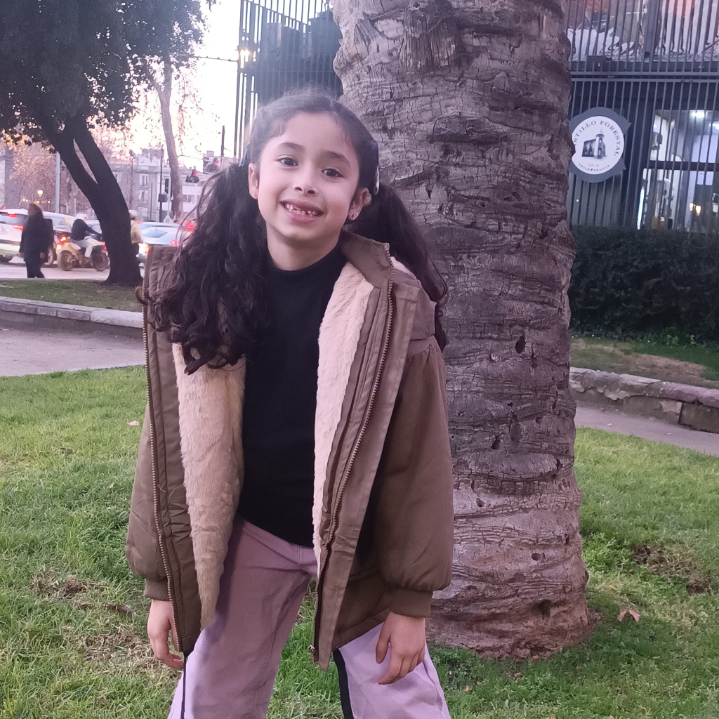 Abrigo Esencial Niña-2