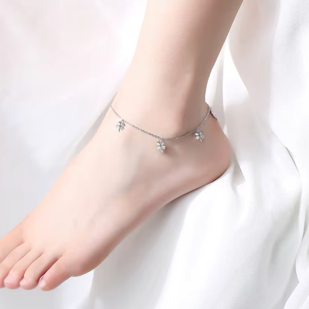 Tobillera Cadena Con Esferas y Trebol Colgantes-3