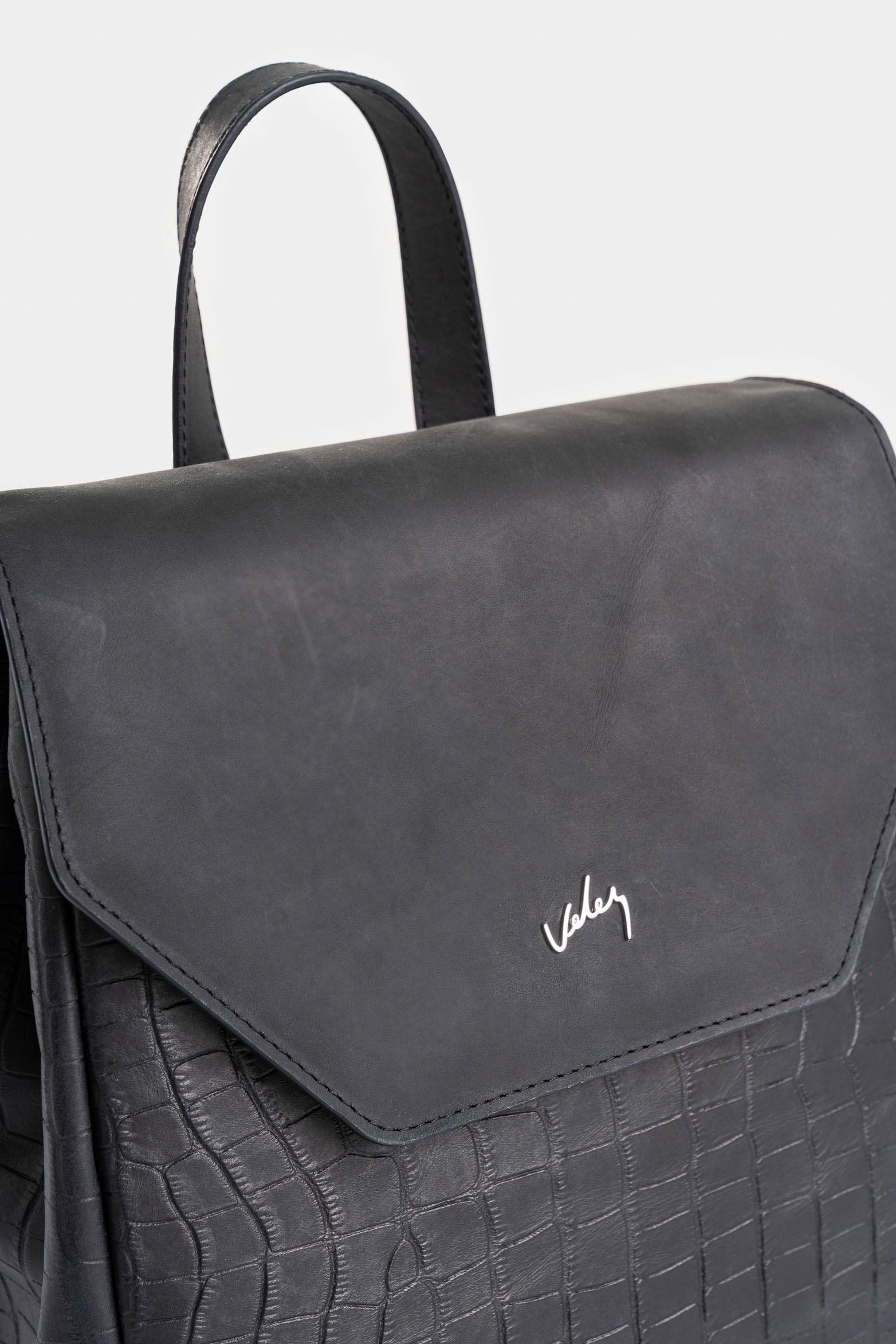 Morral Corina 2 de cuero para mujer detalle grabado negro-3