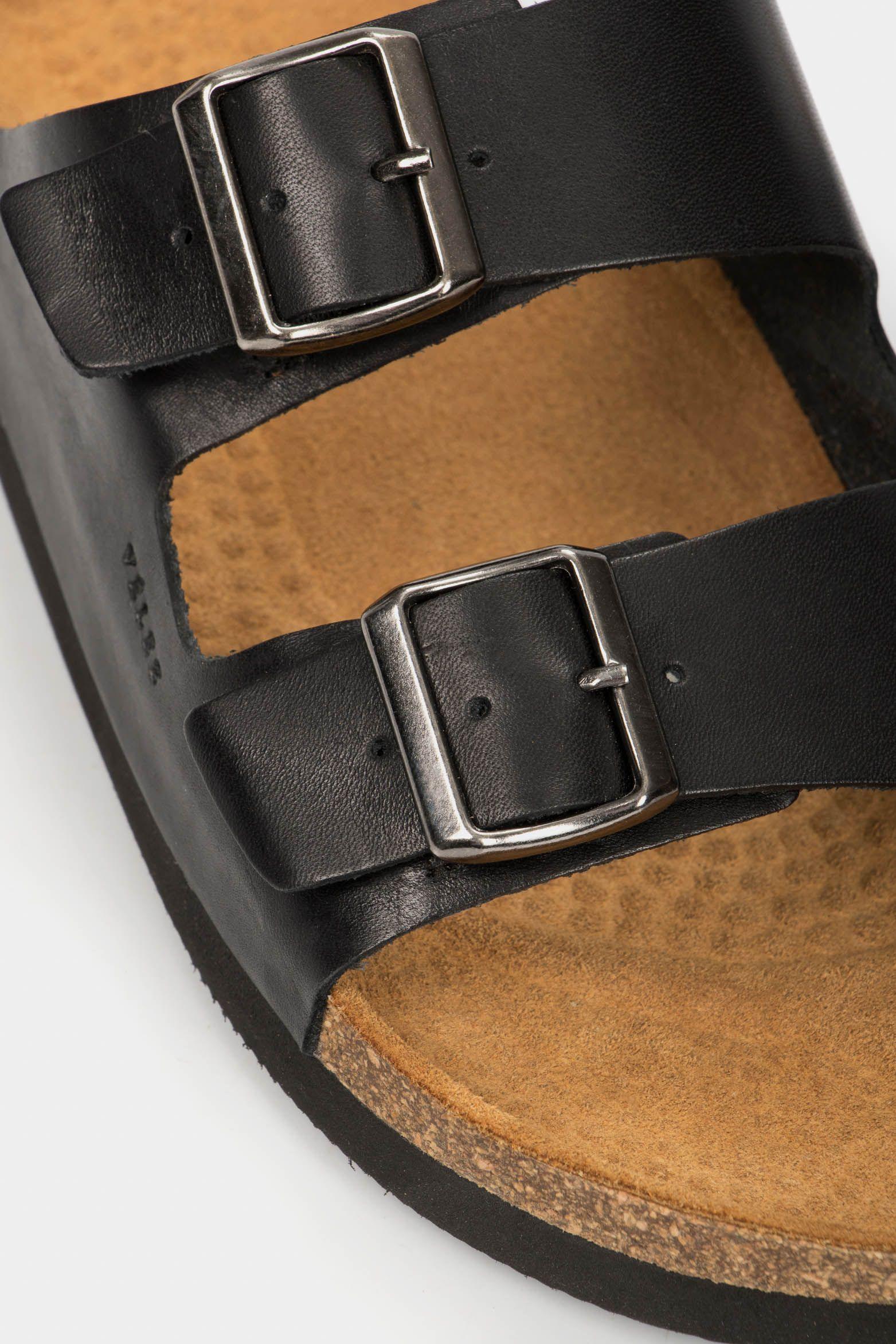 Sandalia plana de cuero vintage negro-4