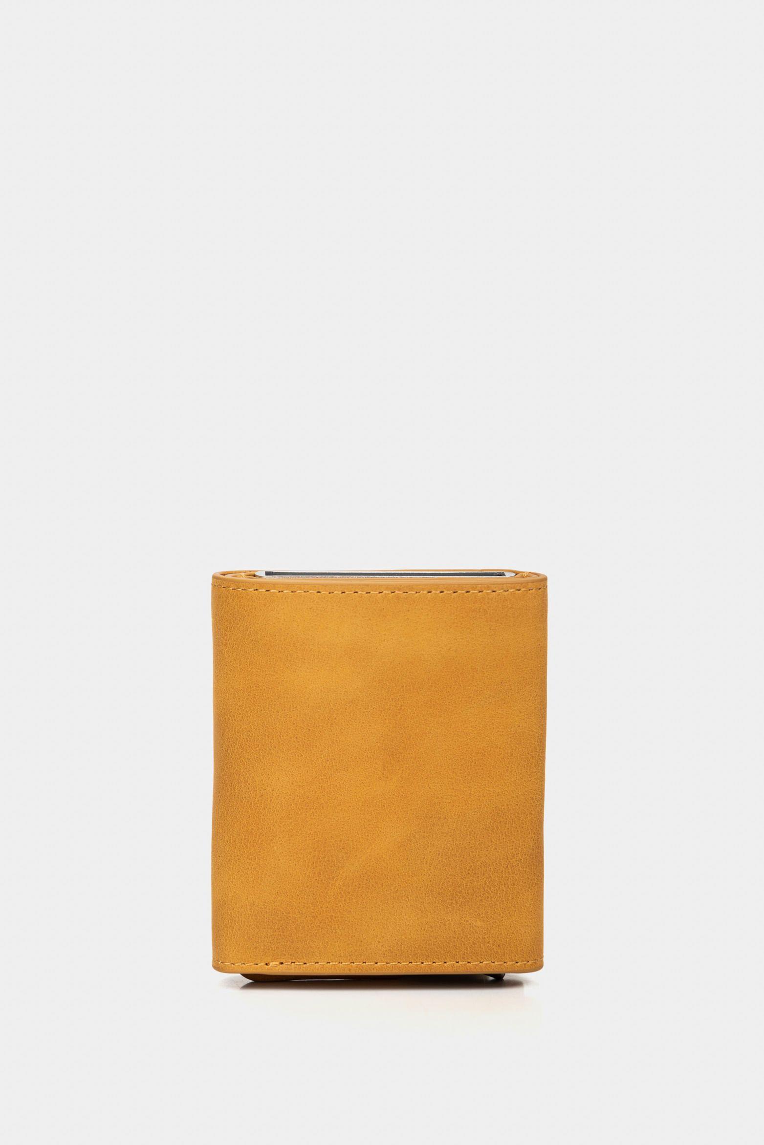 Porta documentos de cuero tecnológico mostaza-2