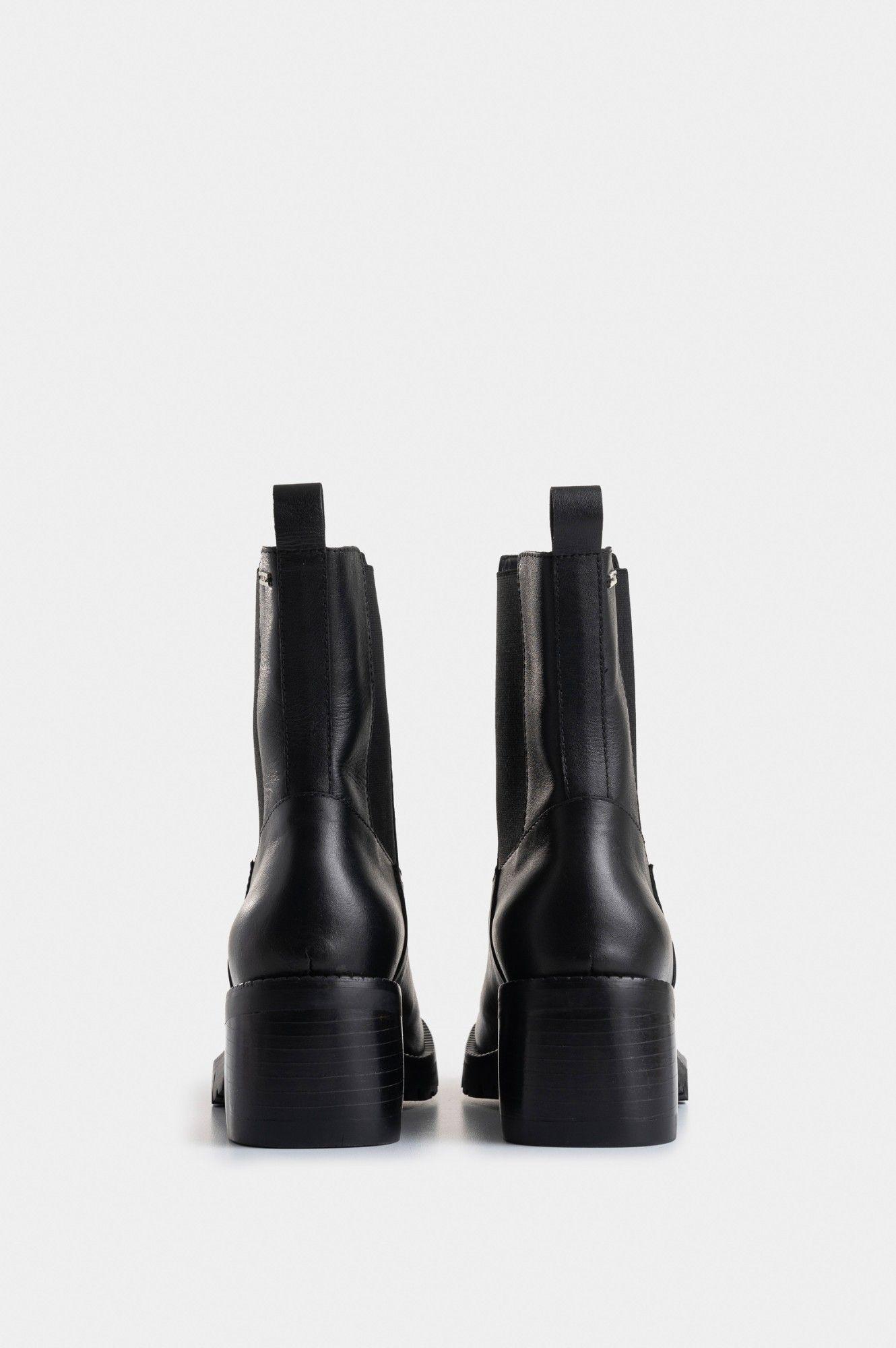 Vélez Botines Maia De Cuero  Mujer Silueta Chelsea Negro-1