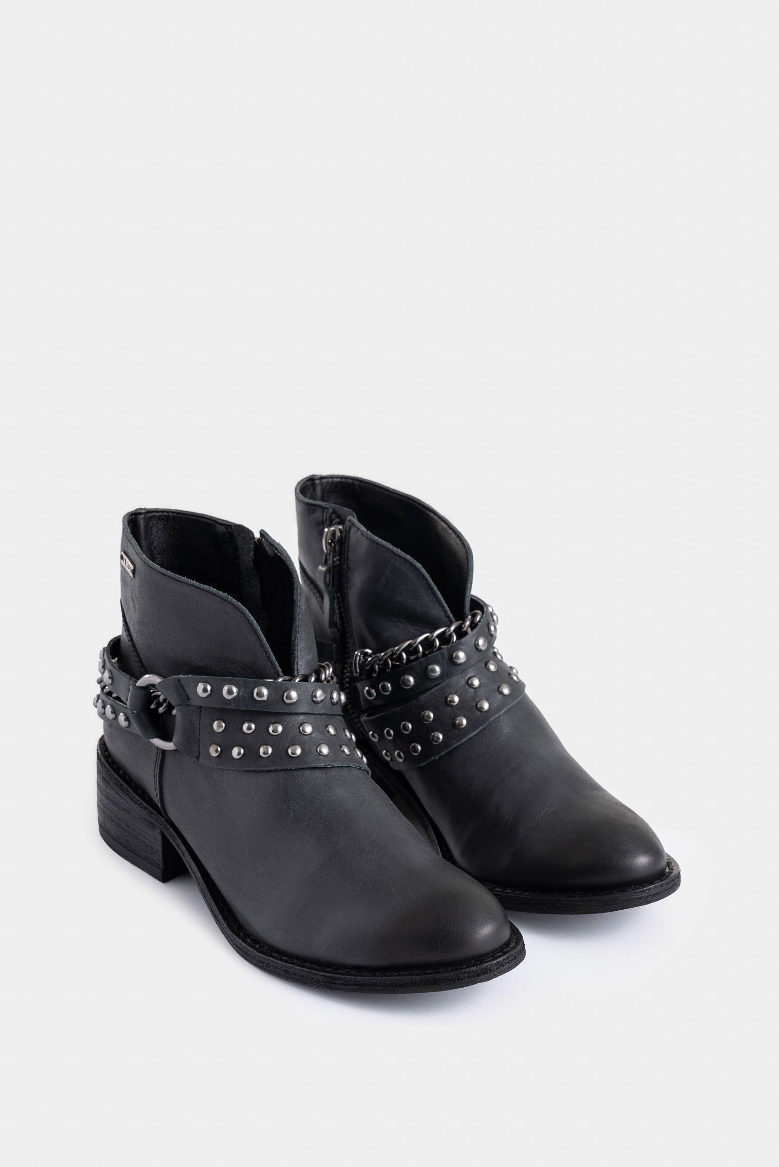 Botines texanos de cuero con folia para mujer detalle en cadenas negro-1