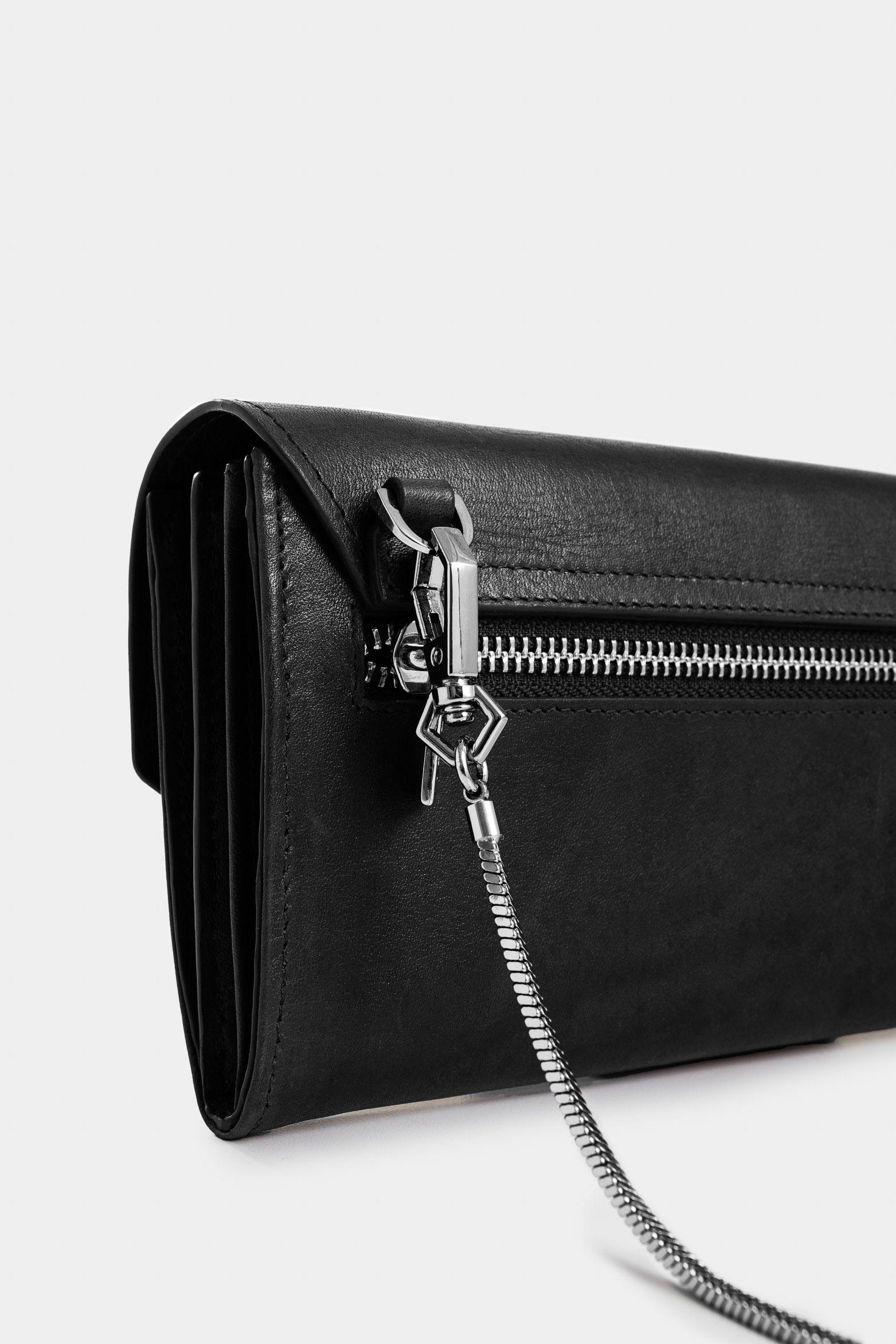 Porta chequera Kauai de cuero para mujer estructurada negro-3