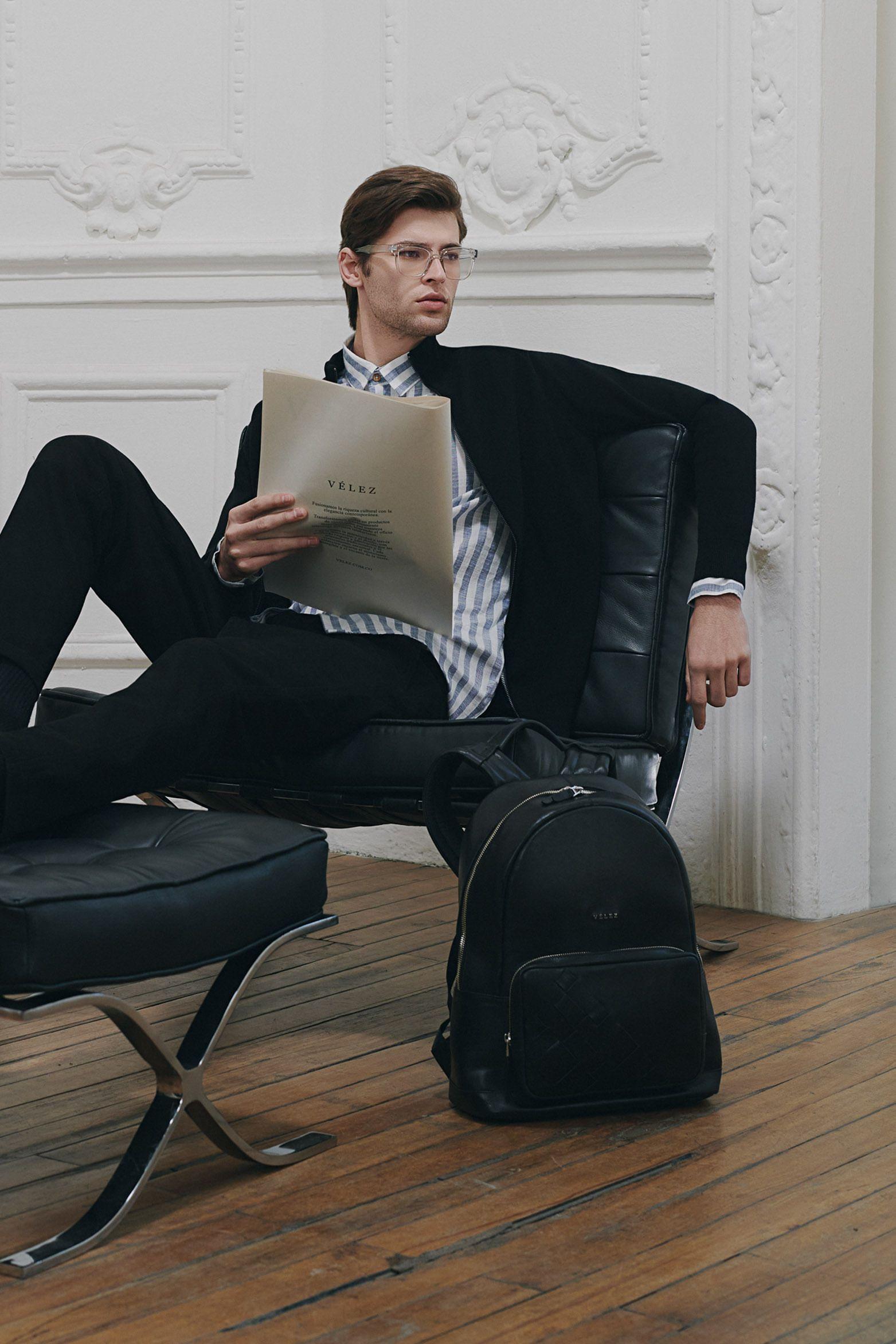 Morral Enif de cuero para hombre detalle tejido negro-0