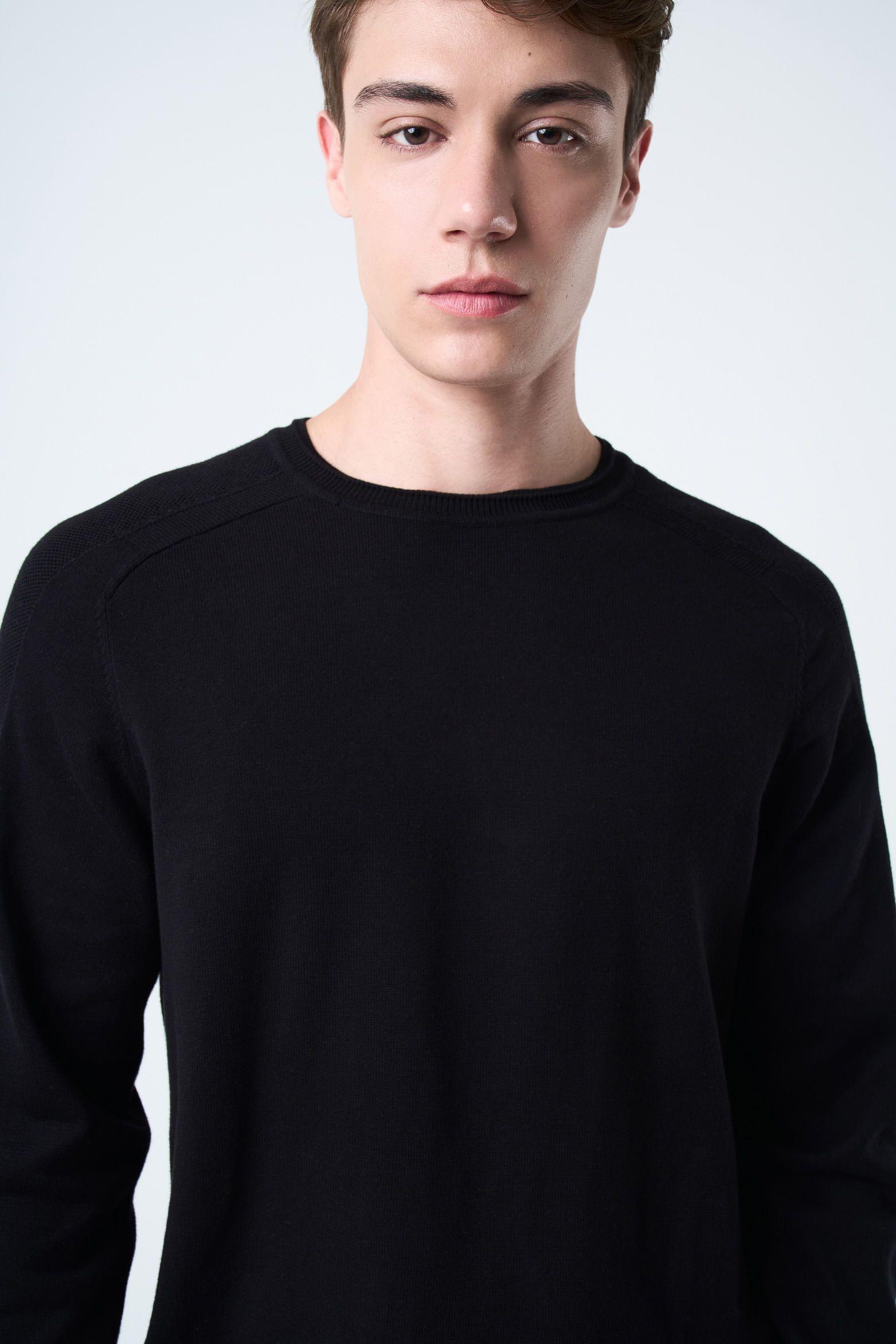 Vélez Sweater Tejido En Algodón Hombre Manga Ranglan Negro-4