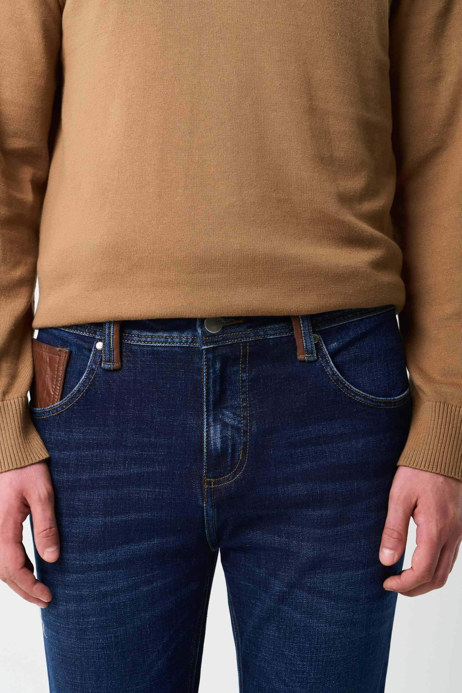 Vélez Jean Terra Semi Fitted Hombre Detalles Cuero Azul-5