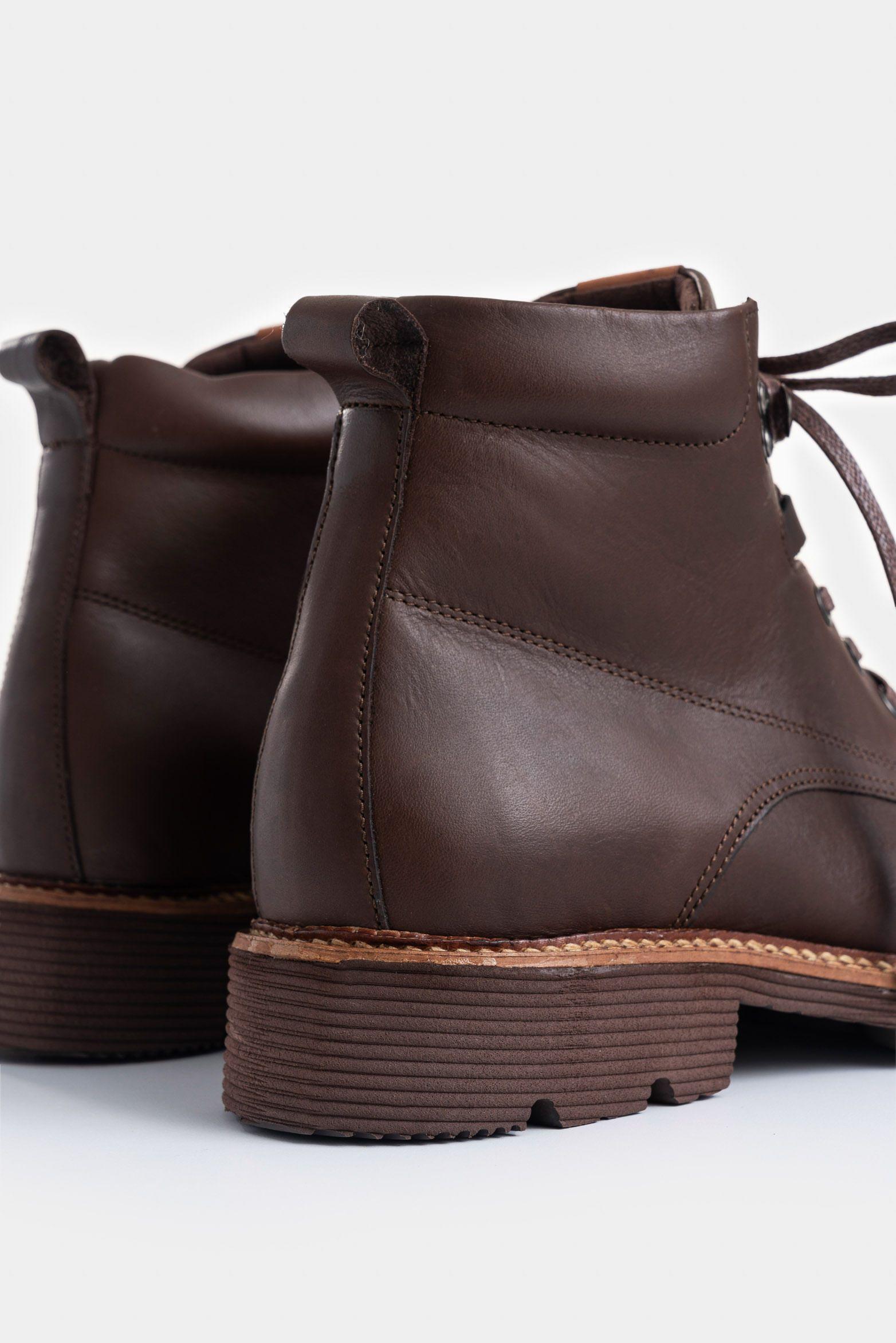 Botas Karioka de cuero para hombre tractoradas café-4