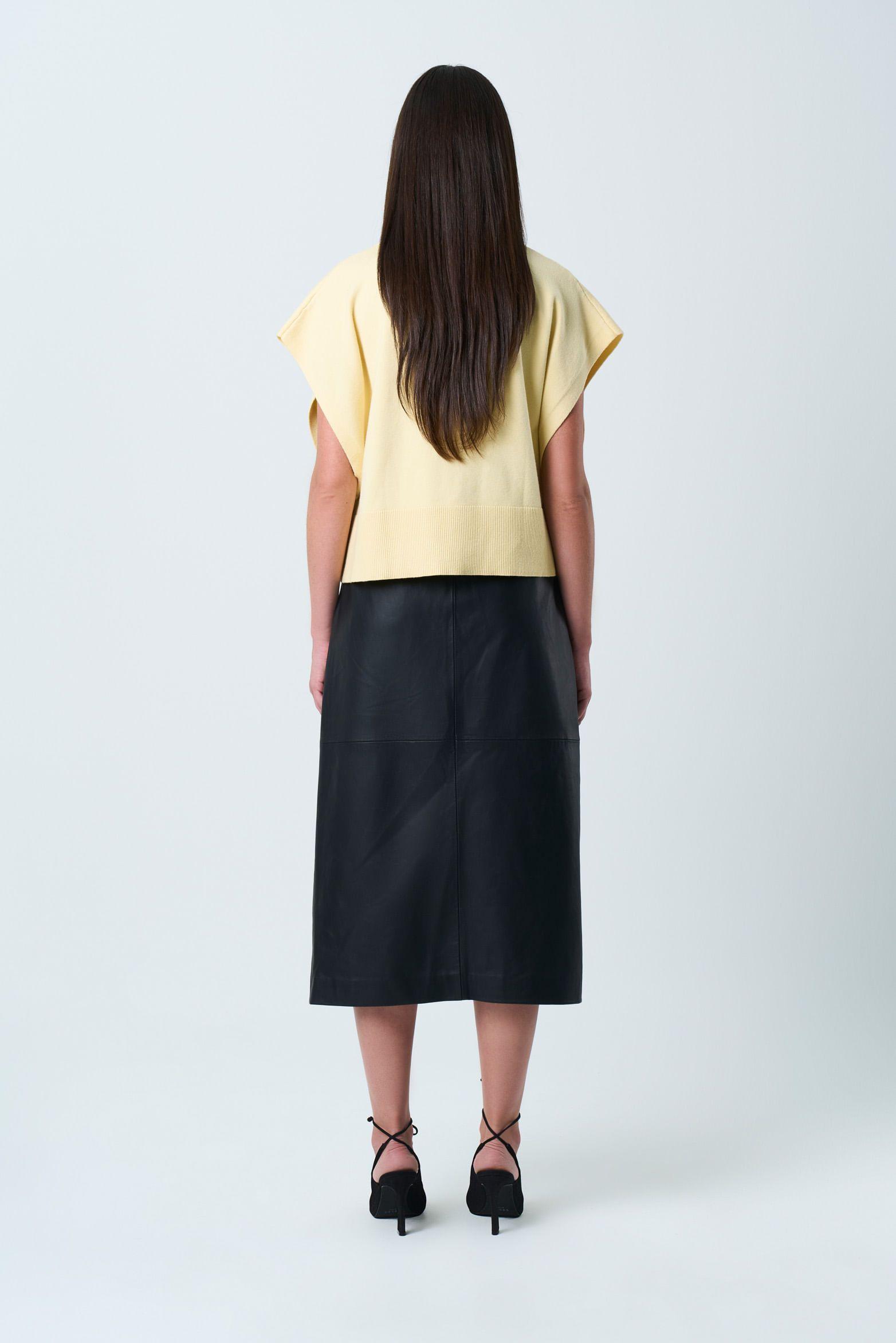 Vélez Polo Bora Tejida Para Mujer Silueta Boxy Amarillo-2