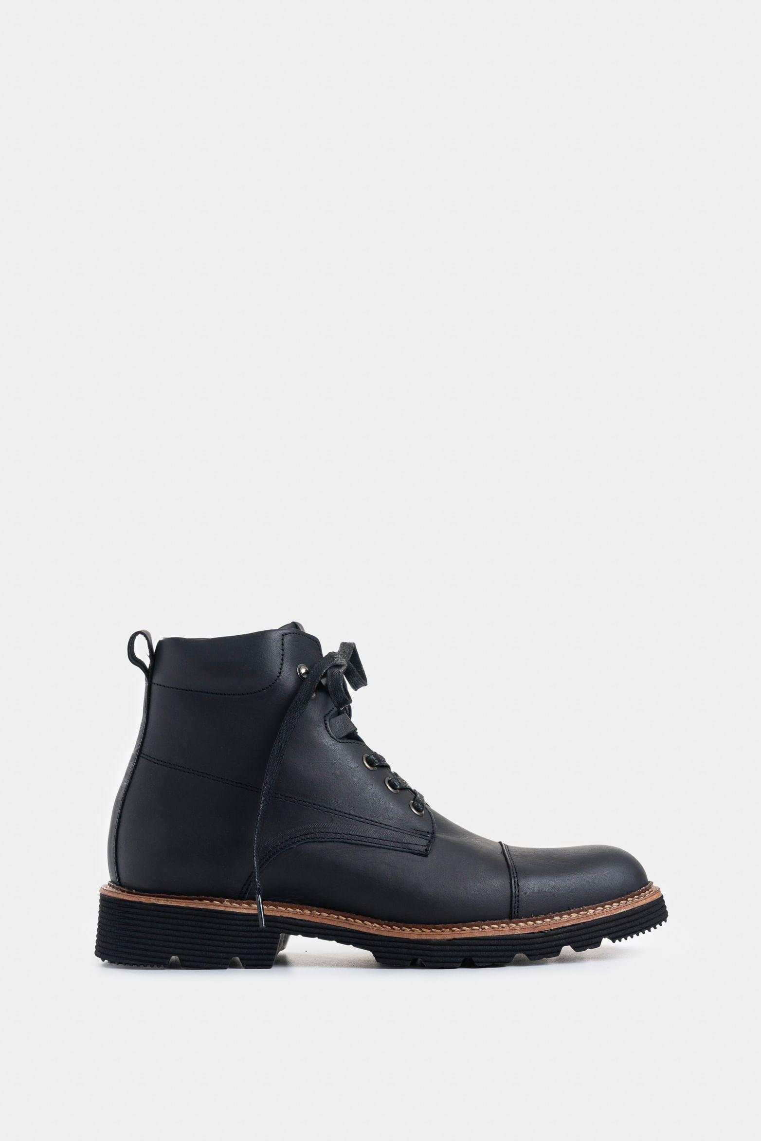 Botas Karioka de cuero para hombre tractoradas negro-0
