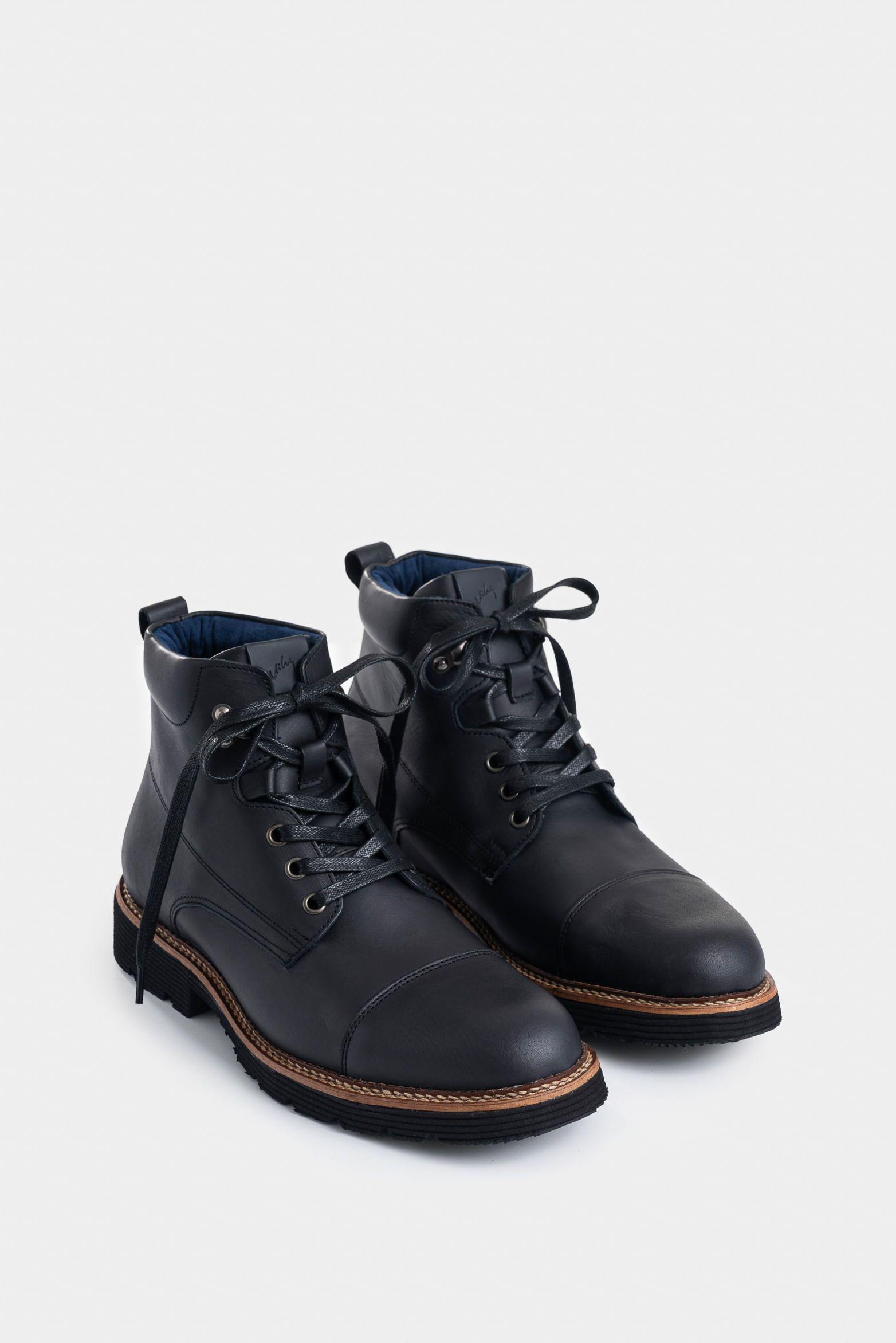 Botas Karioka de cuero para hombre tractoradas negro-1