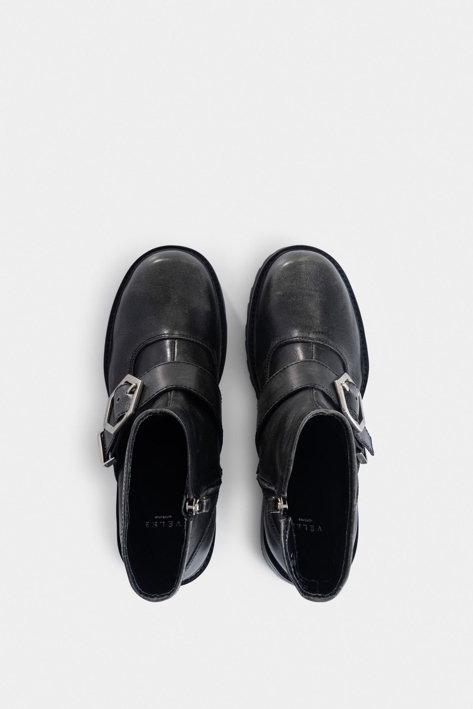 Botines Chelsea Noir de cuero brush off para mujer tipo rider negro-3