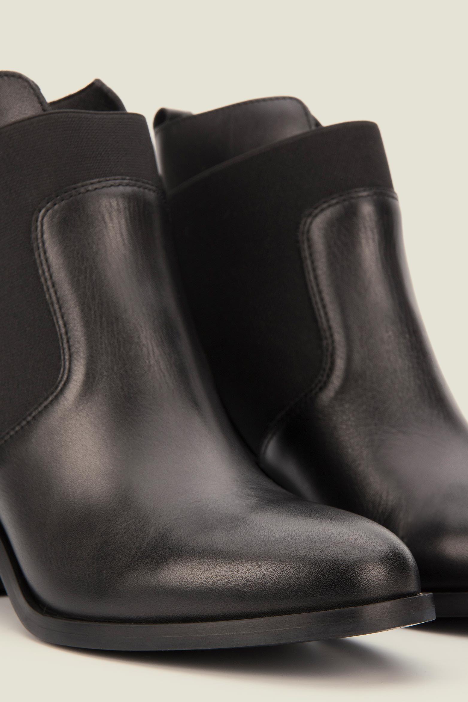 Botines tacón Burgos de cuero aplique  negro-1